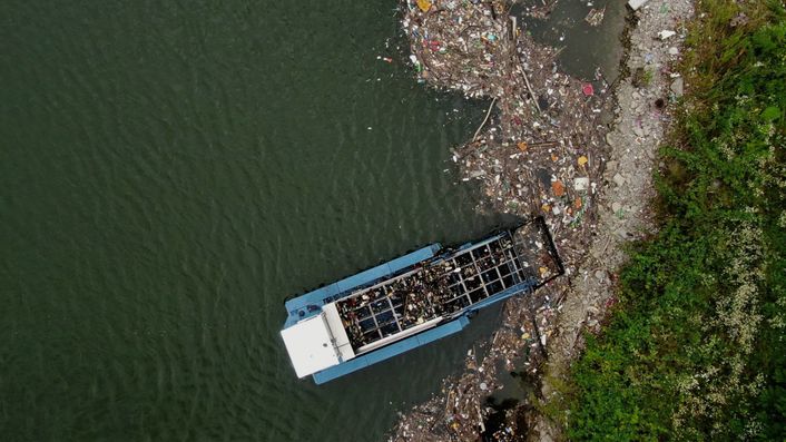 Gemeinsam im Einsatz gegen Plastikmüll in Thailands Flüssen